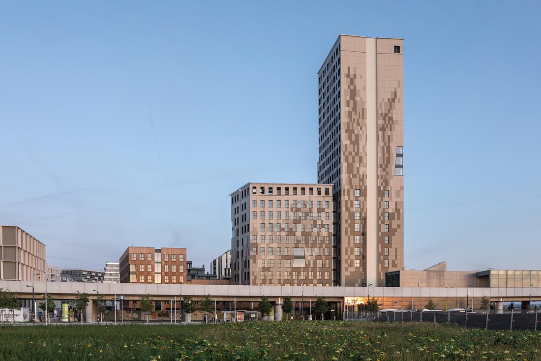 HoHo – höchstes Holzhaus der Welt – in der Skyline