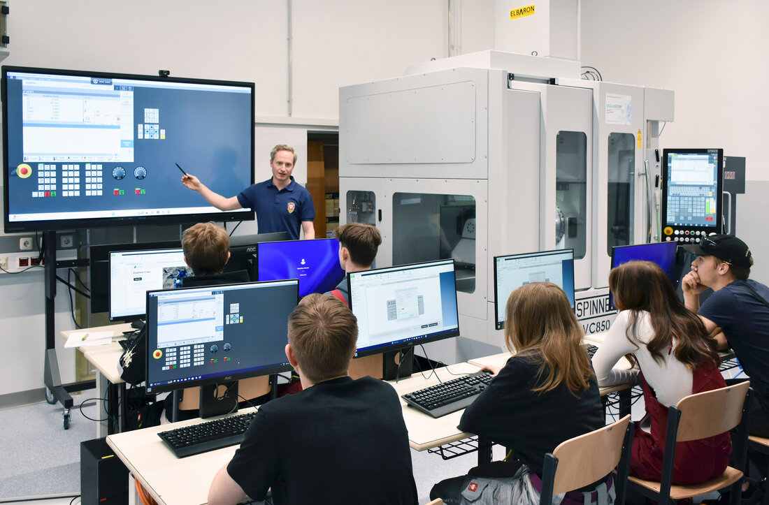 Flugschule Langenlebarn: Lernen an der Spinner