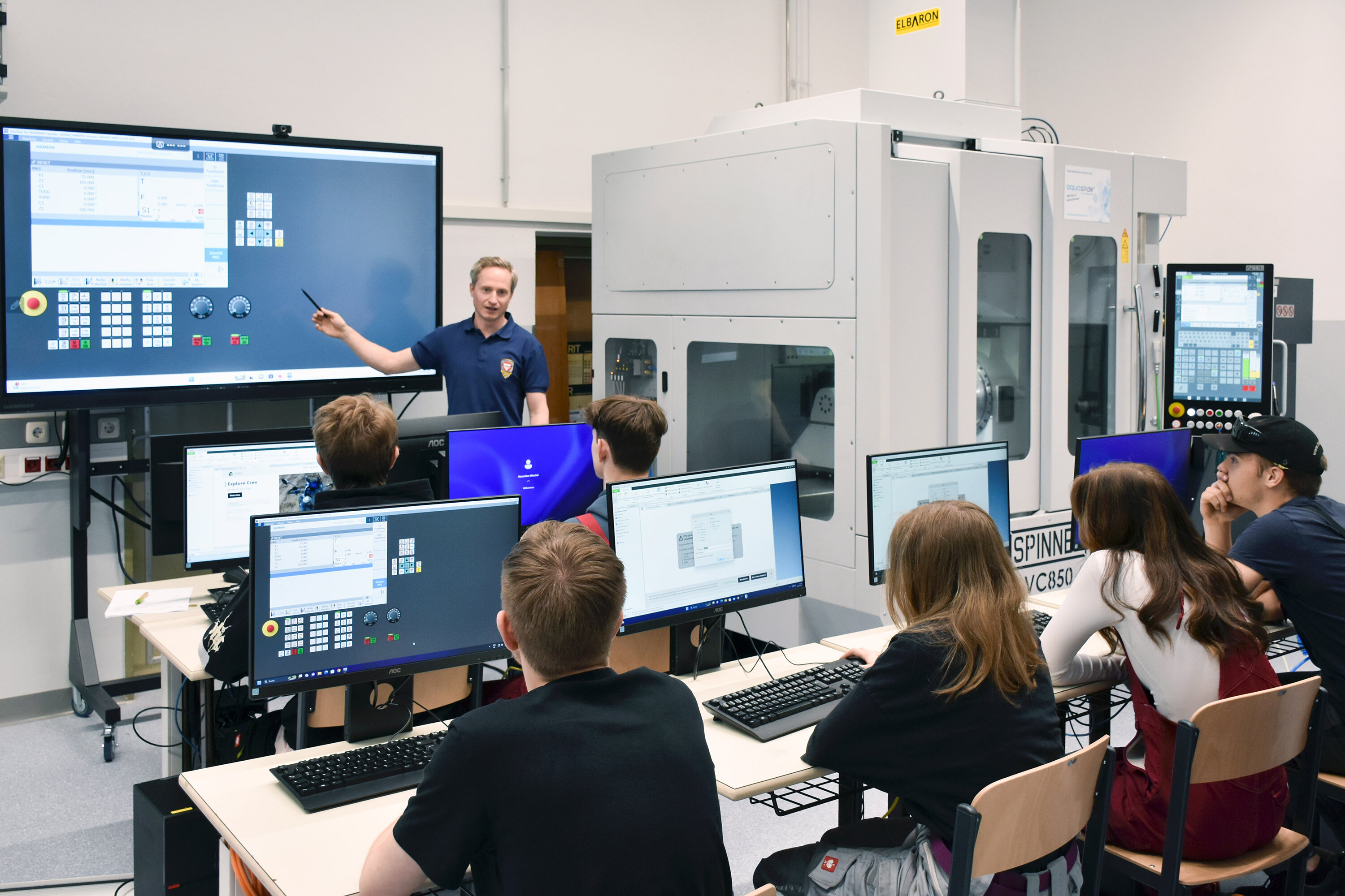 Flugschule Langenlebarn: Lernen an der Spinner