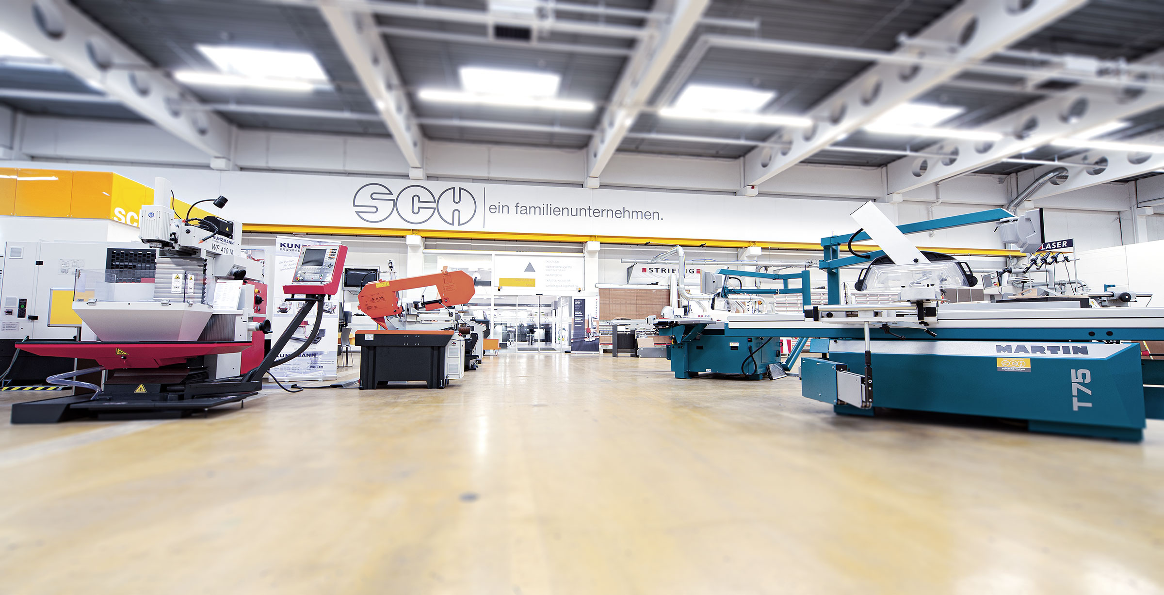 Hausmesse: Großmaschinen auf die Bühne